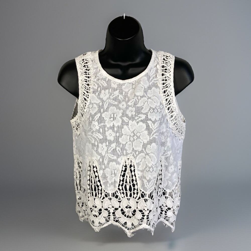Meghan Los Angeles Lace Top Women’s Crisp White Detailed Size Small